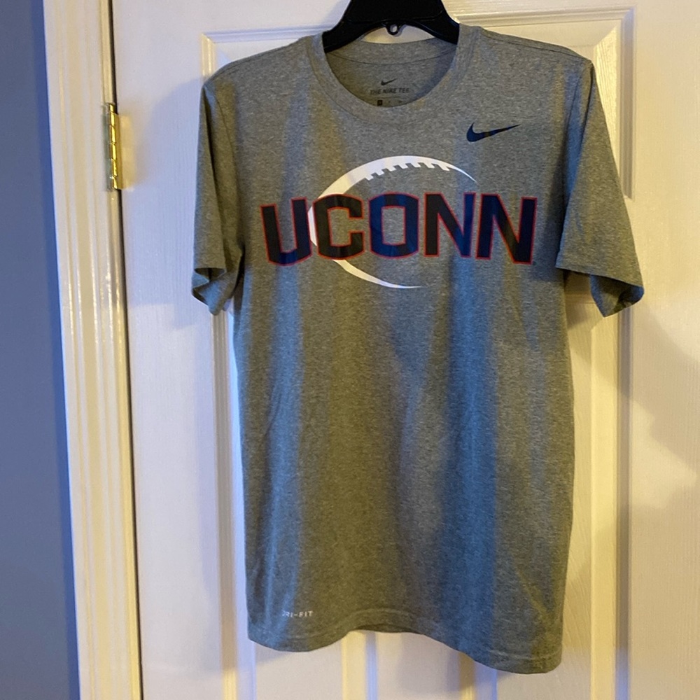 UCONN Women’s Dri-Fit Tee Shirt Size Small Gray Great gift for the holidays